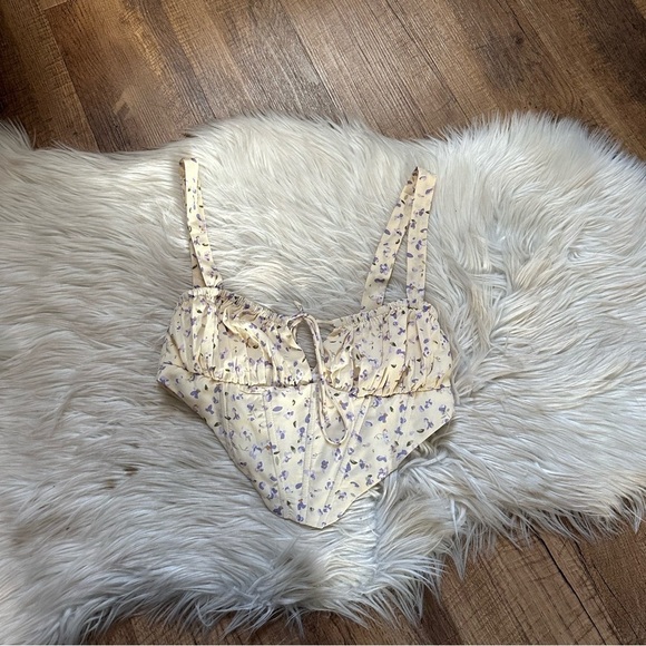 PRINCESS POLLY Hanna Top In Yellow Floral - Picture 5 of 8